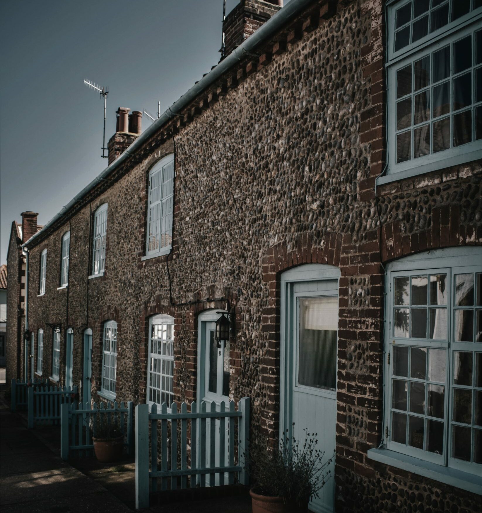 Image if a row of houses in the Uk